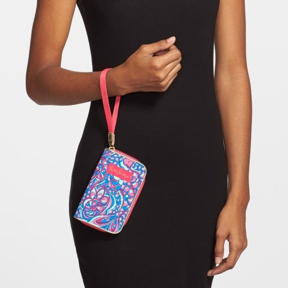Lilly Pulitzer Tropical Wristlet - Picture 2 of 6